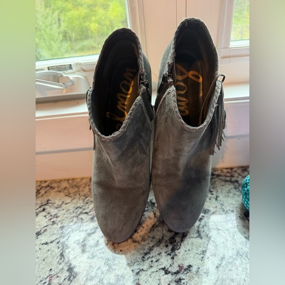 Sam Edelman Paige Velvet Fringed Ankle Bootie Gray Size 8 EUC - Picture 3 of 8